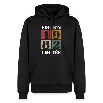 Edition limitée 1982 - 41e anniversaire - Sweat à capuche Premium bio Homme - noir - Devant - Nico (187cm)
