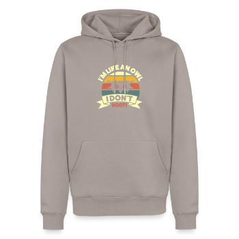 Cooles Eulen Retro Design - Männer Premium Bio Hoodie - Taupe - Vorne - Nico (187cm)