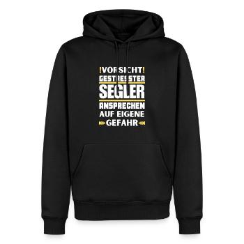 Gestresster Segler nicht ansprechen! - Männer Premium Bio Hoodie - Schwarz - Vorne - Nico (187cm)