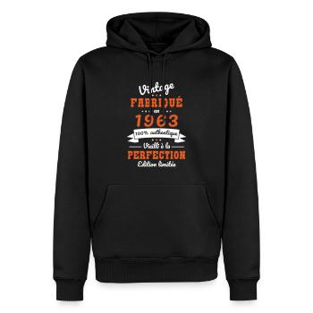 Anniversaire 60 ans - Vintage 1963 - Sweat à capuche Premium bio Homme - noir - Devant - Nico (187cm)