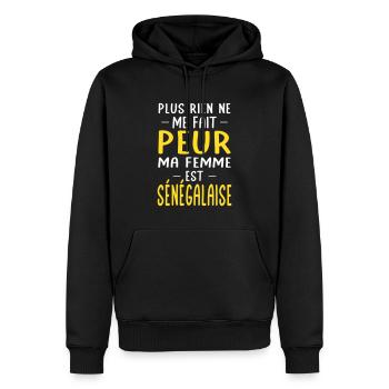 Rien ne me fait peur ma femme est Sénégalaise - Sweat à capuche Premium bio Homme - noir - Devant - Nico (187cm)