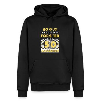 So gut kann nur ein Förster mit 50 aussehen - Männer Premium Bio Hoodie - Schwarz - Vorne - Nico (187cm)