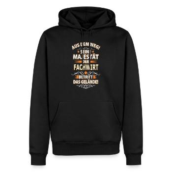 FACHWIRT - Männer Premium Bio Hoodie - Schwarz - Vorne - Nico (187cm)