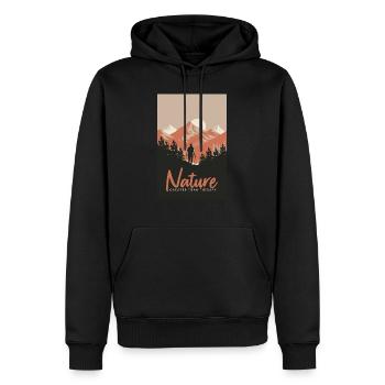 Nature Is Cheaper Than Therapy Mountains Hiking - Männer Premium Bio Hoodie - Schwarz - Vorne - Nico (187cm)