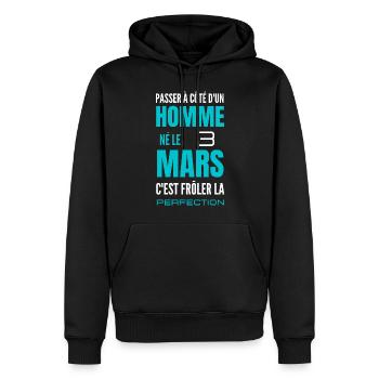 Anniversaire homme né le 3 mars - Sweat à capuche Premium bio Homme - noir - Devant - Nico (187cm)