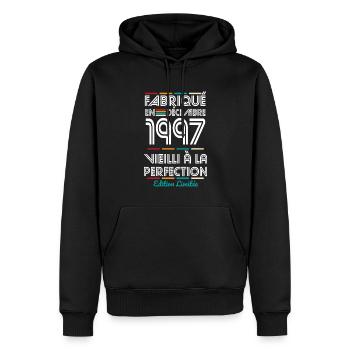 Anniversaire 25 ans - Fabriqué en Décembre 1997 - Sweat à capuche Premium bio Homme - noir - Devant - Nico (187cm)