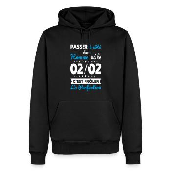 Anniversaire - Né le 2 Février Frôler perfection - Sweat à capuche Premium bio Homme - noir - Devant - Nico (187cm)