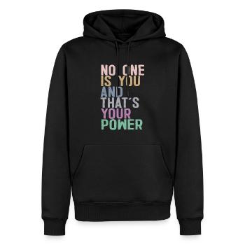 Personne n’est vous et c’est votre pouvoir - Sweat à capuche Premium bio Homme - noir - Devant - Nico (187cm)