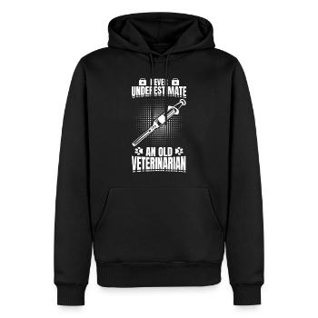 Never Underestimate An Old Veterinarian - Männer Premium Bio Hoodie - Schwarz - Vorne - Nico (187cm)