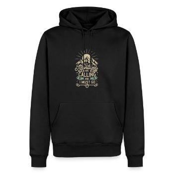 Die Berge rufen und ich muss gehen - Männer Premium Bio Hoodie - Schwarz - Vorne - Nico (187cm)