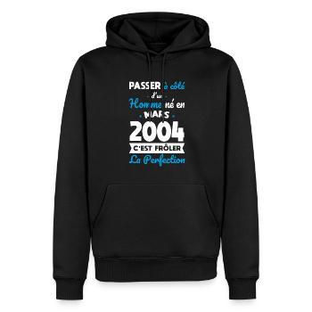 Anniversaire 20 ans - Né en Mars 2004 - Sweat à capuche Premium bio Homme - noir - Devant - Nico (187cm)