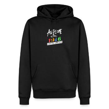 1946 - Jahrgang 1946 - Fantastisch seit 1946 - Männer Premium Bio Hoodie - Schwarz - Vorne - Nico (187cm)