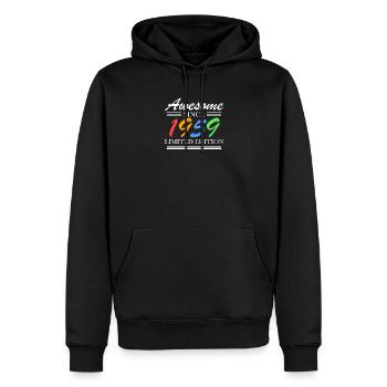 1959 - Männer Premium Bio Hoodie - Schwarz - Vorne - Nico (187cm)