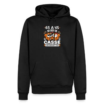 65 Ans Qu'on Se Casse les Noisettes - Sweat à capuche Premium bio Homme - noir - Devant - Nico (187cm)