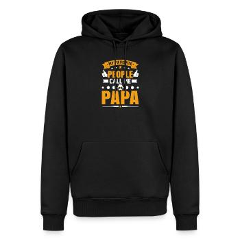 Meine Lieblingsleute nennen mich Papa - Männer Premium Bio Hoodie - Schwarz - Vorne - Nico (187cm)