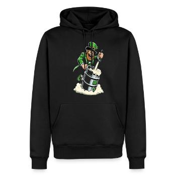 Leprechaun (Irischer Kobold) zapft Bier - Männer Premium Bio Hoodie - Schwarz - Vorne - Nico (187cm)