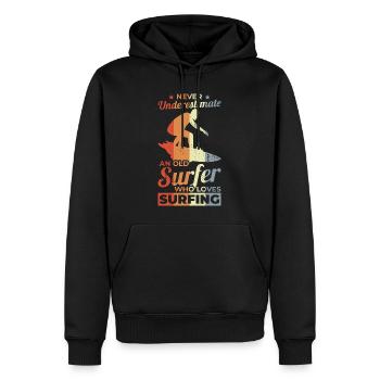 Unterschätze Sie nie einen alten Surfer - Männer Premium Bio Hoodie - Schwarz - Vorne - Nico (187cm)