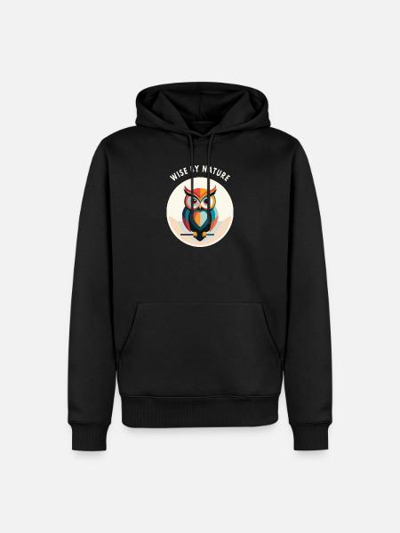 Wise by Nature – Eule mit Schriftzug - Männer Premium Bio Hoodie - Schwarz