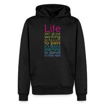 Im Leben geht es nicht darum, auf den Sturm zu - Männer Premium Bio Hoodie - Schwarz - Vorne - Nico (187cm)