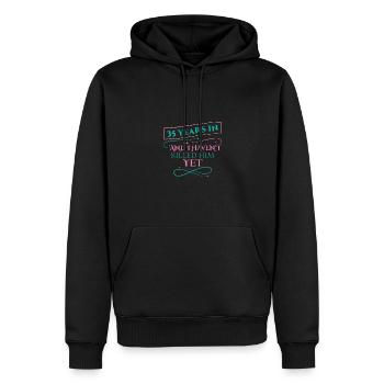 35 Jahre später und ich habe ihn noch nicht getötet - Männer Premium Bio Hoodie - Schwarz - Vorne - Nico (187cm)