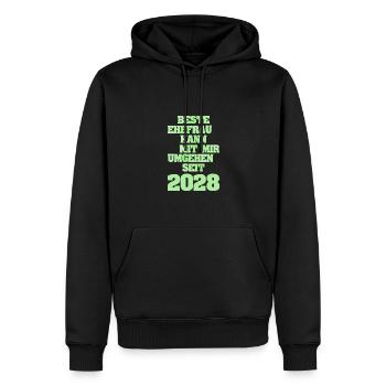 Frau Jahr2028 - Männer Premium Bio Hoodie - Schwarz - Vorne - Nico (187cm)