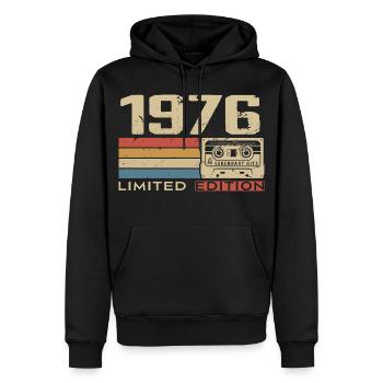Legenden 1976 Jahrgang 1976 Jubiläum Jahrgang 1976 - Männer Premium Bio Hoodie - Schwarz - Vorne - Nico (187cm)