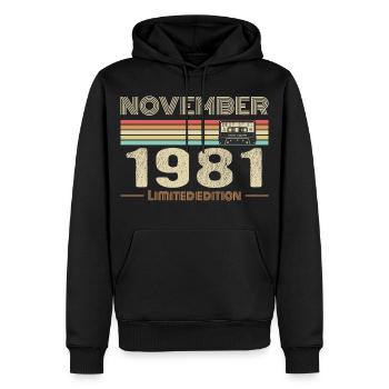 November 1981 Vintage Birthday Retro Tee - Sweat à capuche Premium bio Homme - noir - Devant - Nico (187cm)