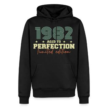 1982 - Männer Premium Bio Hoodie - Schwarz - Vorne - Nico (187cm)