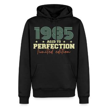 1985 - Sweat à capuche Premium bio Homme - noir - Devant - Nico (187cm)