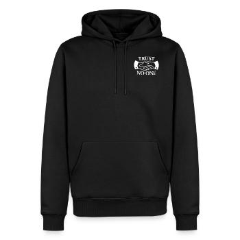 Trust No One Logo Hand mit Schlange - Männer Premium Bio Hoodie - Schwarz - Vorne - Nico (187cm)