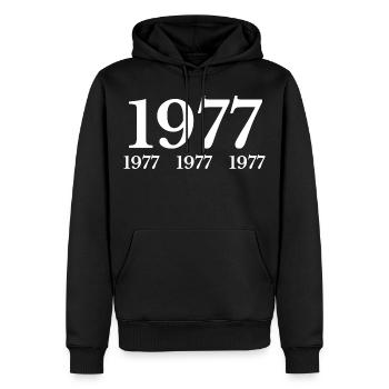 1977 - Männer Premium Bio Hoodie - Schwarz - Vorne - Nico (187cm)