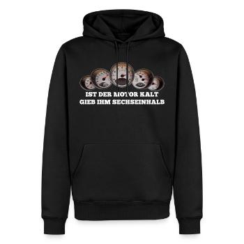 Kaltstart-Adrenalin: Gib Vollgas, Motorsportfans - Männer Premium Bio Hoodie - Schwarz - Vorne - Nico (187cm)
