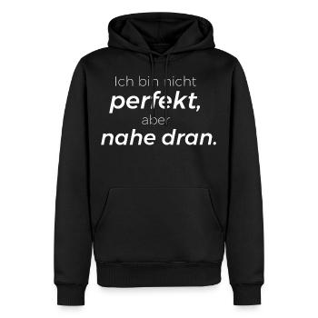Nicht perfekt aber nahe dran 1 weiss - Männer Premium Bio Hoodie - Schwarz - Vorne - Nico (187cm)