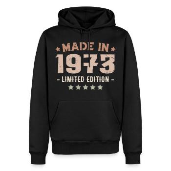 Hergestellt im Jahr 1973 Jubiläumsgeschenk 1973 Jahrgang 1973 - Männer Premium Bio Hoodie - Schwarz - Vorne - Nico (187cm)