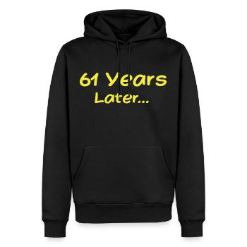 61 Jahre später Lustige Geburtstagsgeschenke, 61. Geburtstag - Männer Premium Bio Hoodie - Schwarz - Vorne - Nico (187cm)