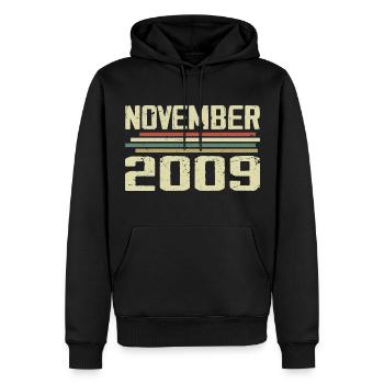 Millésime Novembre 2009 Millésime Rétro Novembre 2009 - Sweat à capuche Premium bio Homme - noir - Devant - Nico (187cm)
