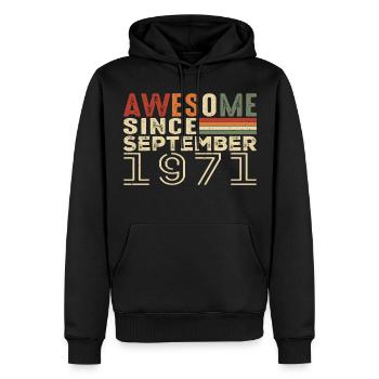 Septembre 1971, cadeau d’anniversaire Septembre 1971 - Sweat à capuche Premium bio Homme - noir - Devant - Nico (187cm)