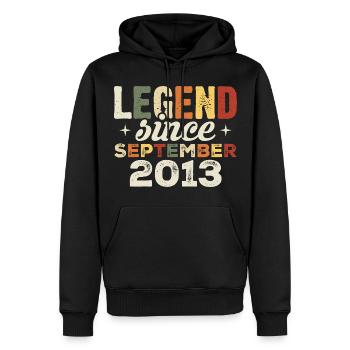 Legendär seit September 2013 Geburtstag September - Männer Premium Bio Hoodie - Schwarz - Vorne - Nico (187cm)