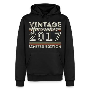 Jahrgang November 2017 Geburtstag November 2017 - Männer Premium Bio Hoodie - Schwarz - Vorne - Nico (187cm)