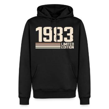 1983 Jahrgang 1983 Geburtstag 1983 Retro 1983 - Männer Premium Bio Hoodie - Schwarz - Vorne - Nico (187cm)