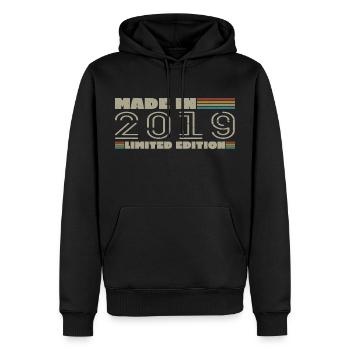 2019 Jahrgang 2019 Geburtstagsgeschenk Geboren im Jahr 2019 - Männer Premium Bio Hoodie - Schwarz - Vorne - Nico (187cm)