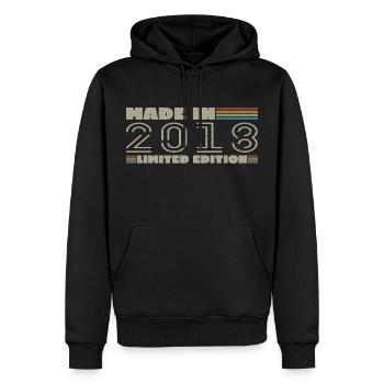 Jahrgang 2018 2018 Geburtstagsgeschenk Jahrgang 2018 - Männer Premium Bio Hoodie - Schwarz - Vorne - Nico (187cm)
