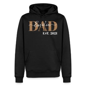 EMILIA - DAD EST. 2021 - DADDY SINCE 2021 - BABY - Männer Premium Bio Hoodie - Schwarz - Vorne - Nico (187cm)