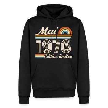 Cadeau Anniversaire 50 ans - Né mai 1976 - Sweat à capuche Premium bio Homme - noir - Devant - Nico (187cm)