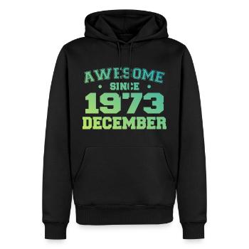 Anniversaire Décembre 1973 - Cadeau Decembre 1973 - Sweat à capuche Premium bio Homme - noir - Devant - Nico (187cm)