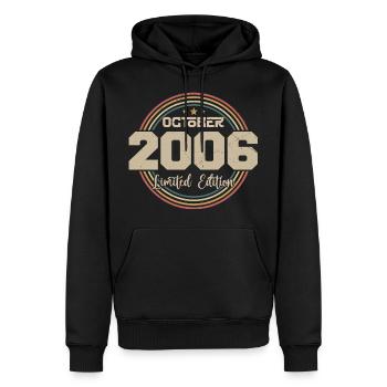 Born in October 2006 Retro Anniversary October 2006 - Men’s Premium Organic Hoodie - black - Front - Nico (187cm)