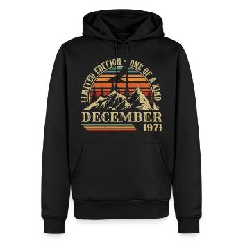 Vintage Décembre 1971, Génial Depuis Décembre 1971 - Sweat à capuche Premium bio Homme - noir - Devant - Nico (187cm)