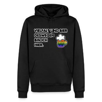 Vielfalt und Bier deswegen bin ich hier Spruch Spr - Männer Premium Bio Hoodie - Schwarz - Vorne - Nico (187cm)