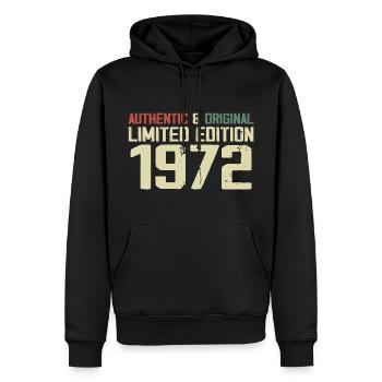 1972 Geburtstagsgeschenk 1972 Jahrgang 1972 Retro - Männer Premium Bio Hoodie - Schwarz - Vorne - Nico (187cm)