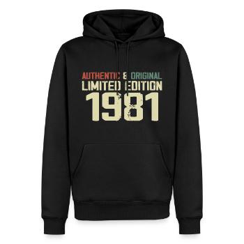 1981 Geburtstagsgeschenk 1981 Jahrgang 1981 Retro - Männer Premium Bio Hoodie - Schwarz - Vorne - Nico (187cm)